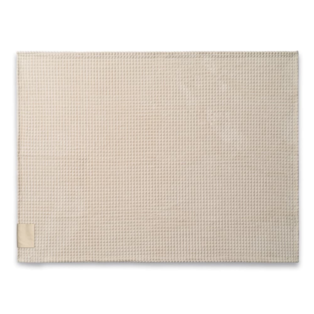 CELINE. Coperta in poliestere riciclato (100% rPET) con dettaglio cucito per la personalizzazione