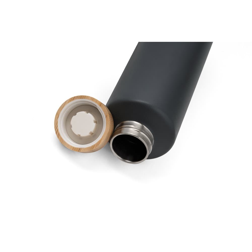 NORRE BOTTLE. Borraccia in acciaio inox (riciclata al 36%) con doppio corpo e sistema sottovuoto 640 mL