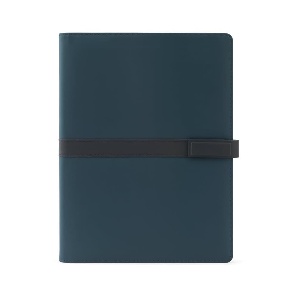 SANDERSON FOLDER. Cartella A4 in PU (riciclato al 50%) con chiusura magnetica e blocco note con pagine a righe